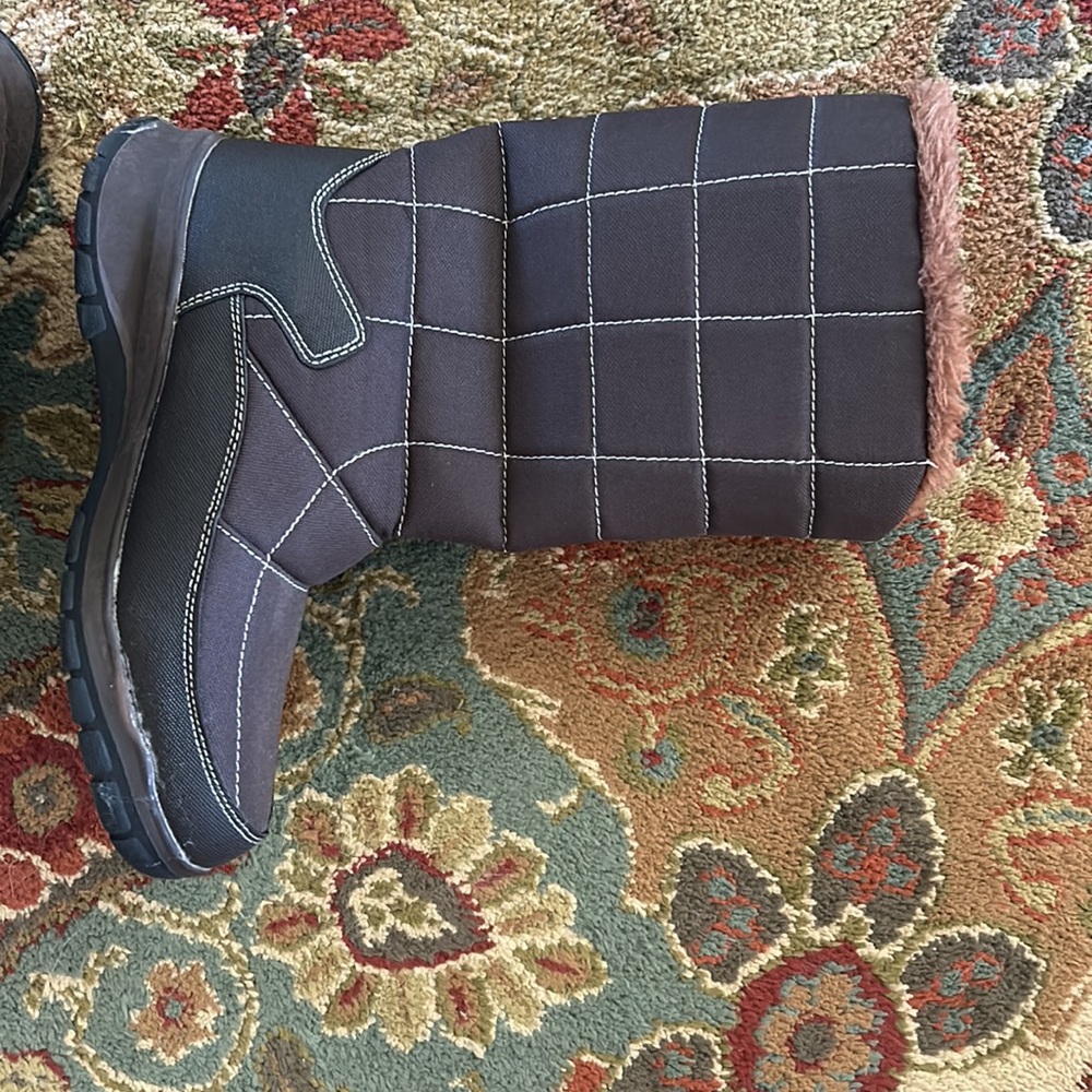 NWOT Itasca Vixen Quilted Boots Sz 8 - Picture 2 of 16